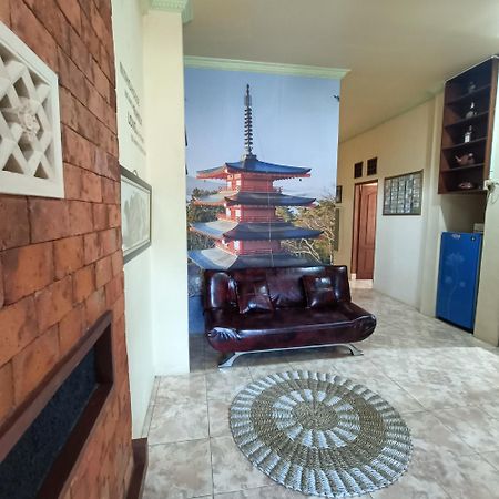 Unique Homestay 443 ยอกยาการ์ตา ภายนอก รูปภาพ