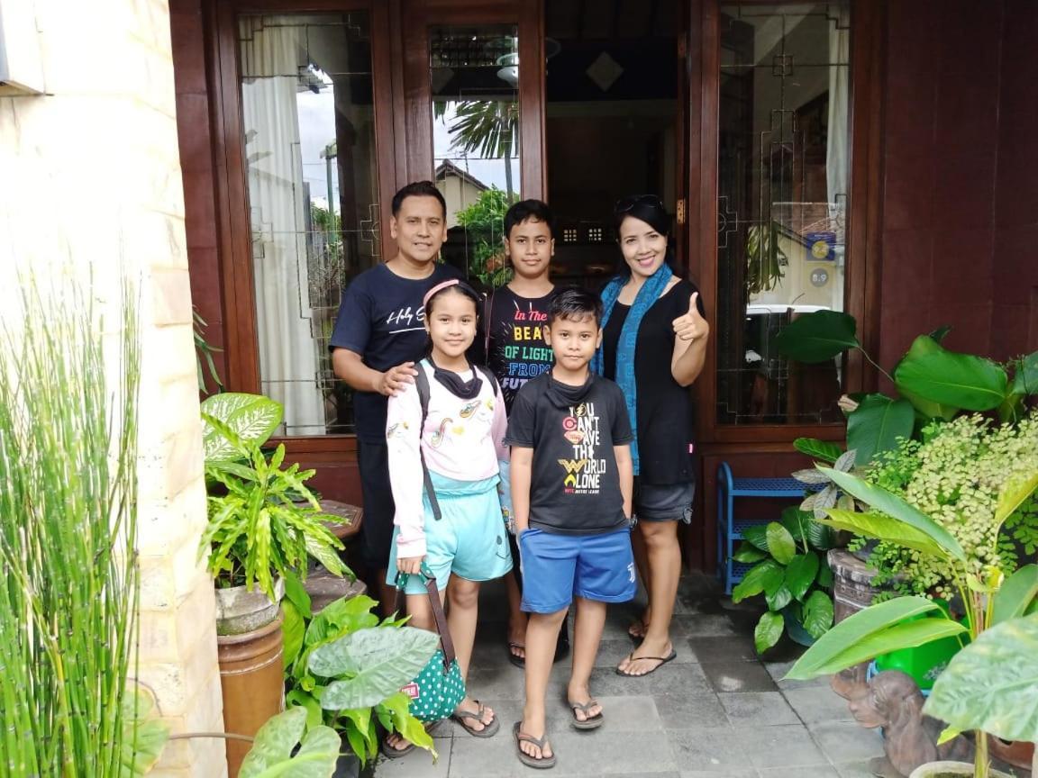 Unique Homestay 443 ยอกยาการ์ตา ภายนอก รูปภาพ