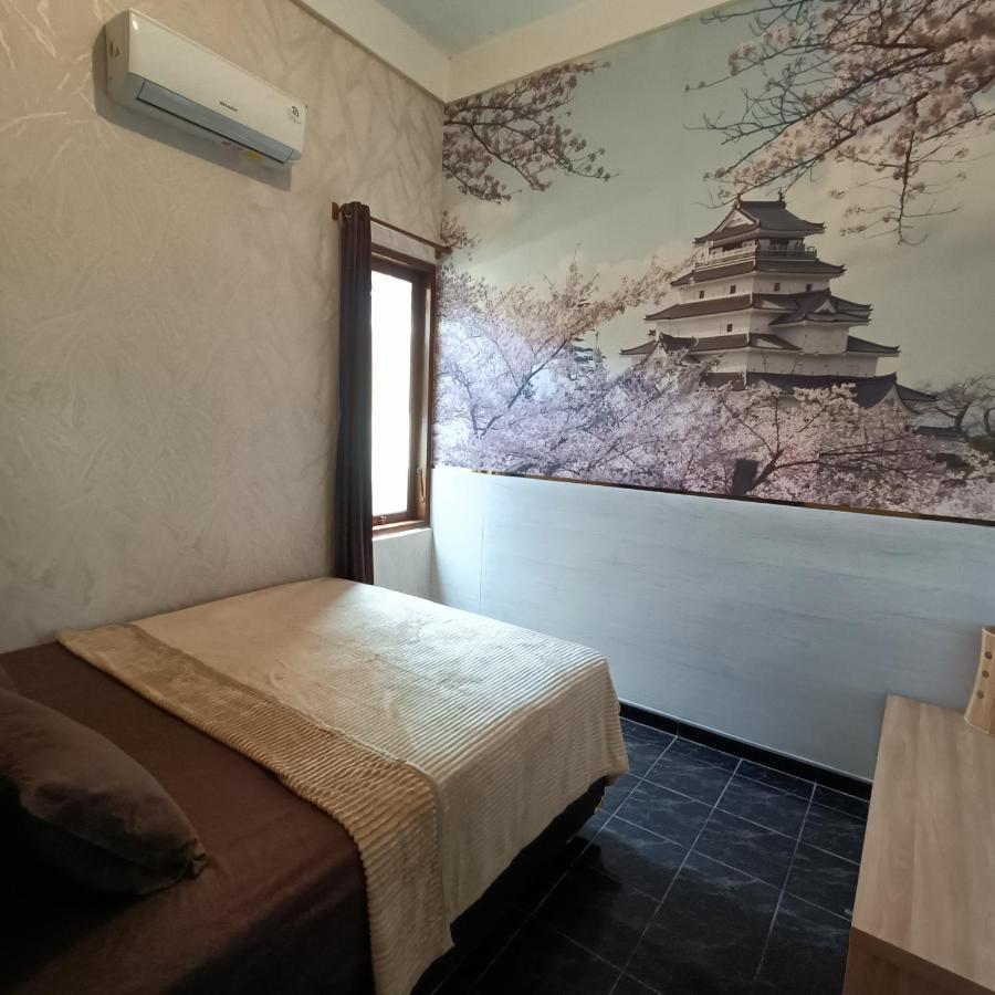 Unique Homestay 443 ยอกยาการ์ตา ภายนอก รูปภาพ