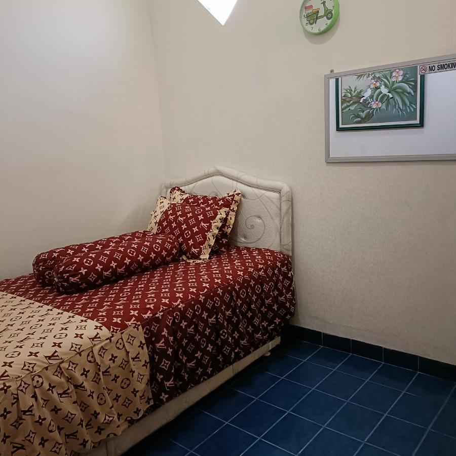 Unique Homestay 443 ยอกยาการ์ตา ภายนอก รูปภาพ